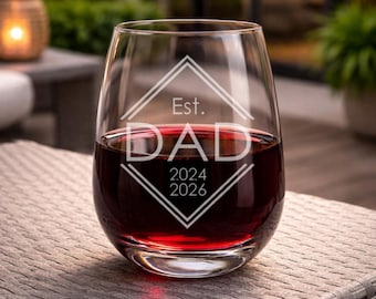 Personalized Wine Glass For Parent Custom Dad Gift Idea Engraved Dad Birthday Cup Stemless Established Year Wine Glasses Etched Fathers Gift