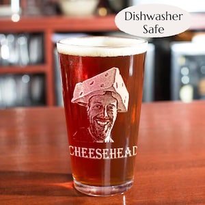 This picture shows an etched pint glass engraved custom photo friend mug personalized funny nickname cup for him her.