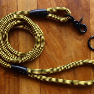 Checkered Black & Yellow dog leash for small and big dogs/ dog leash/dog lead