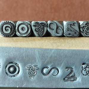 Snake Monster Metal Stamp Totem Oriental Steel Punch Jewelry Metal, Leather Stamping Tools Bracelet DIY Craft Tool, Jewelry Making For Gift