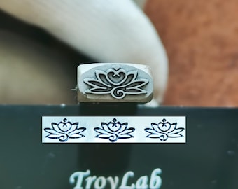 Timbro in metallo con motivo floreale di loto, fiore di nascita, punzoni in acciaio per gioielli, strumenti per timbrare metalli e pelle, braccialetti fai da te, strumento per la creazione di gioielli e regali