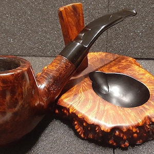 CHARATANS MAKE LONDON england Belvedere double comfort large bent billiard reg. number 203573 collectors item