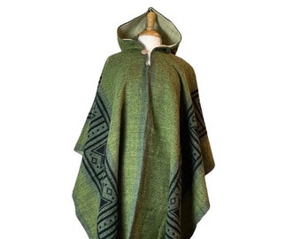 Herren Alpaka Wolle Poncho Hoodie | Kapuzencape | Warmer Poncho | Hippie Poncho | Poncho Damen | Grün Schwarz | Muttertags Geschenk