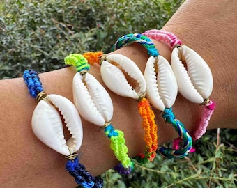 Colorful Shell Bracelets Adjustable Cowrie Shell Friendship Bracelet Handmade Beach Boho Jewelry Festival & Summer Vibes