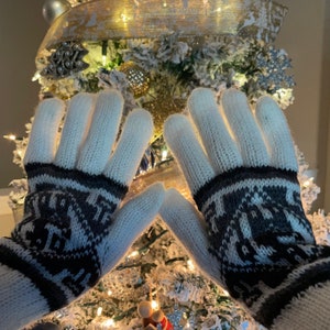 Reversible Warm Winter Knitted Gloves for Adults Size SM Neutral Gloves