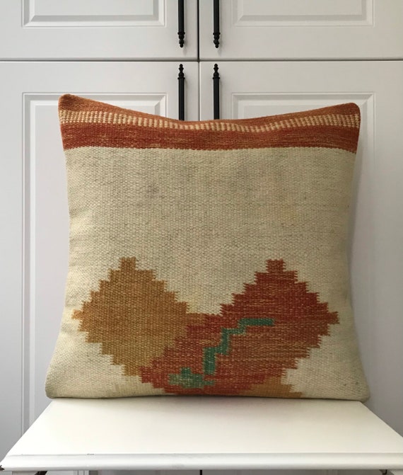 Beige kilim pillow,turkısh kilim pillow,handmade,pillow,home living,blue accent pillow,home decor docoraive pillow,24x24 selling inches,60x60 Cm