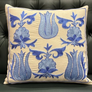 Suzani Pillow, Silk pillows,Silk pillow,Handmade Embroidry Silk pillow,Uzbek Silk pillow,Decorative Silk pillows,Size:18x18inch 45x45cm