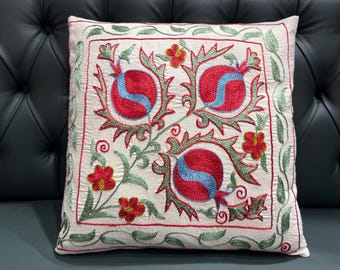 Almofadas de seda Suzani, almofada de seda verde, almofada de seda bordada à mão, almofada de seda uzbeque, almofadas decorativas de seda amarela, tamanho: 18 x 18 polegadas 45 x 45 cm
