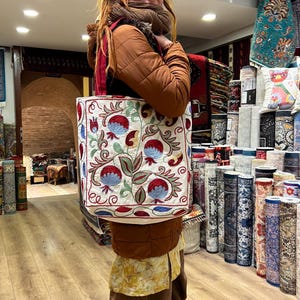 Handgemachte Suzani Seidentasche, 15x15 Zoll,usbekische Seidentasche,Luxus Seidentasche