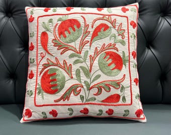 Almofadas de seda Suzani, almofada de seda verde, almofada de seda bordada à mão, almofada de seda uzbeque, almofadas decorativas de seda amarela, tamanho: 18 x 18 polegadas 45 x 45 cm