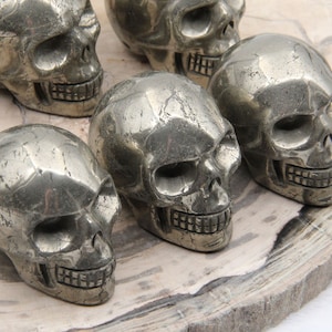 2 Inch Pyrite Skulls Decor,Gold Pyrite Skulls,For Gift Skulls Decor,Natural Pyrite Skull,Gemstone Skull Decor,Fashion Style Skull Decor.