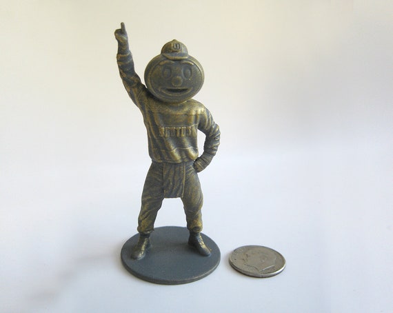 32 mm Scale OSU Brutus Buckeye miniature for tabletop RPG D/&D, DnD, Dungeons and Dragons, Pathfinder, Frostgrave