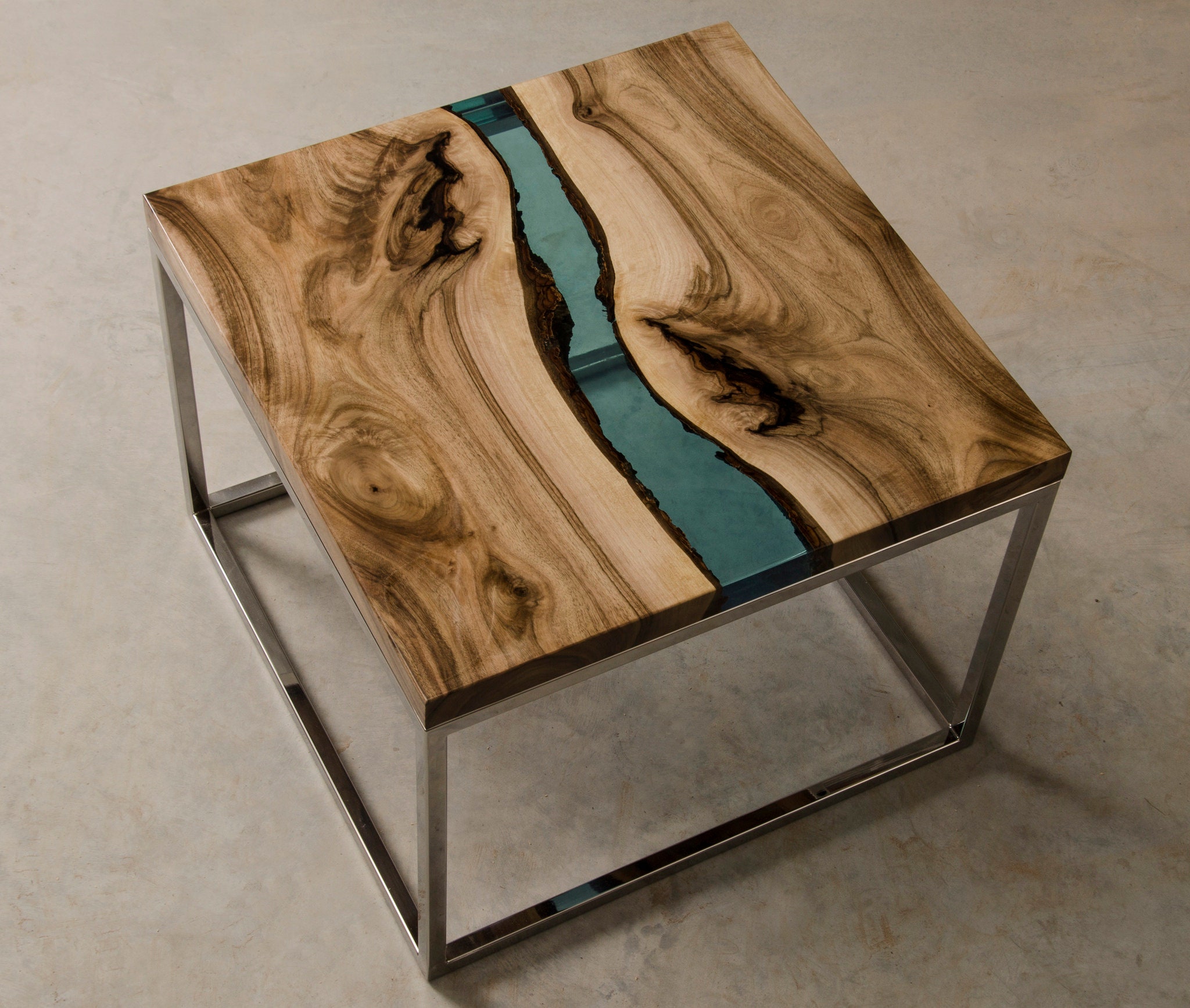 Make a DIY Walnut Wood and Epoxy Resin Table with Amy – Forest 2 Home