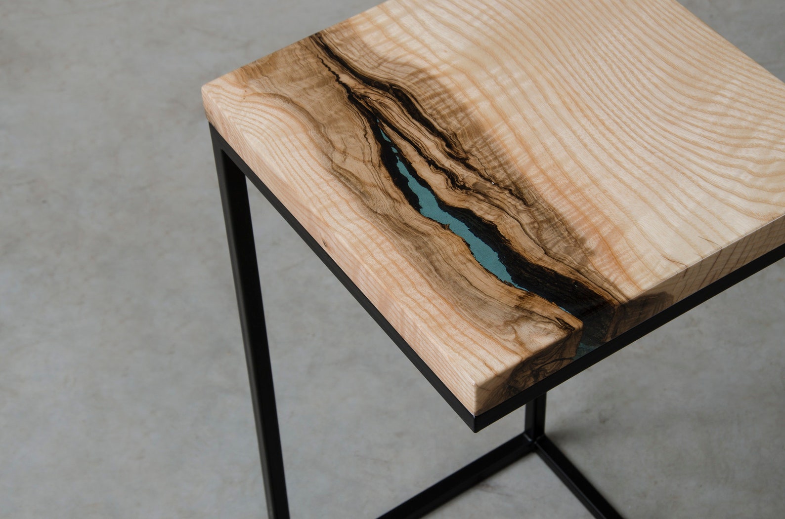 Epoxy Beistelltisch Esche Endtisch Epoxidharz Tisch Epoxy Etsy