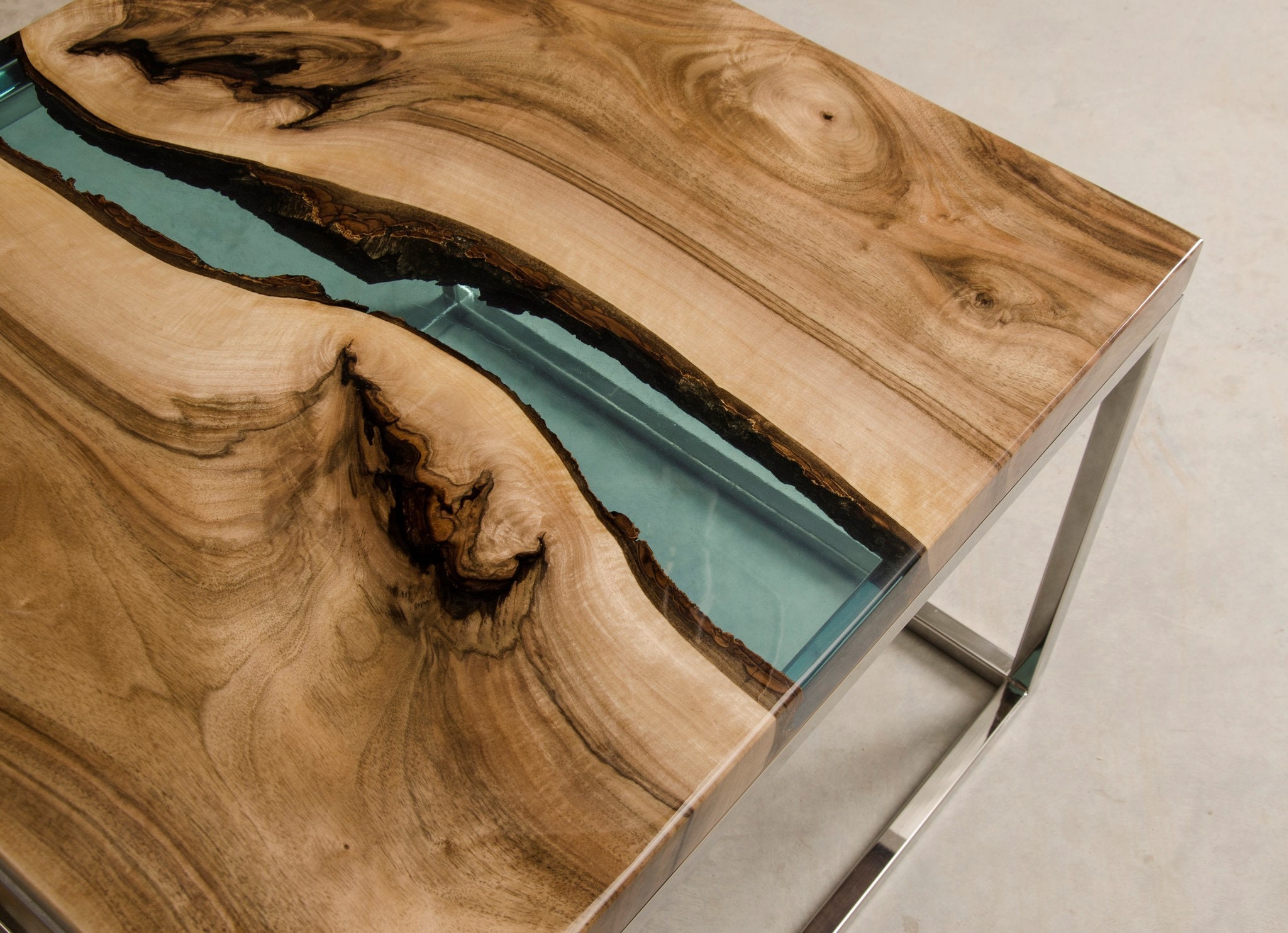 Resin Coffee Table – Pezrok: Nature's Artistry