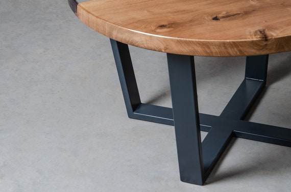 Oak coffee outlet and end tables