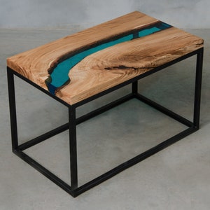 Personalised live edge coffee table, little epoxy table made of oak wood, blue UV resin table, river coffee table to modern living room.