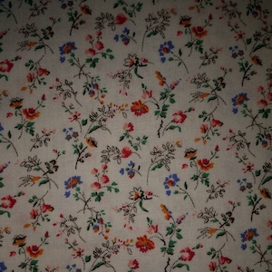 Tiny Calico Roses, Summer Dress Fabric, Floral Fabric, Quilting Material, Cotton Material, Small Roses, Cotton Fabric, Quilting Cotton,