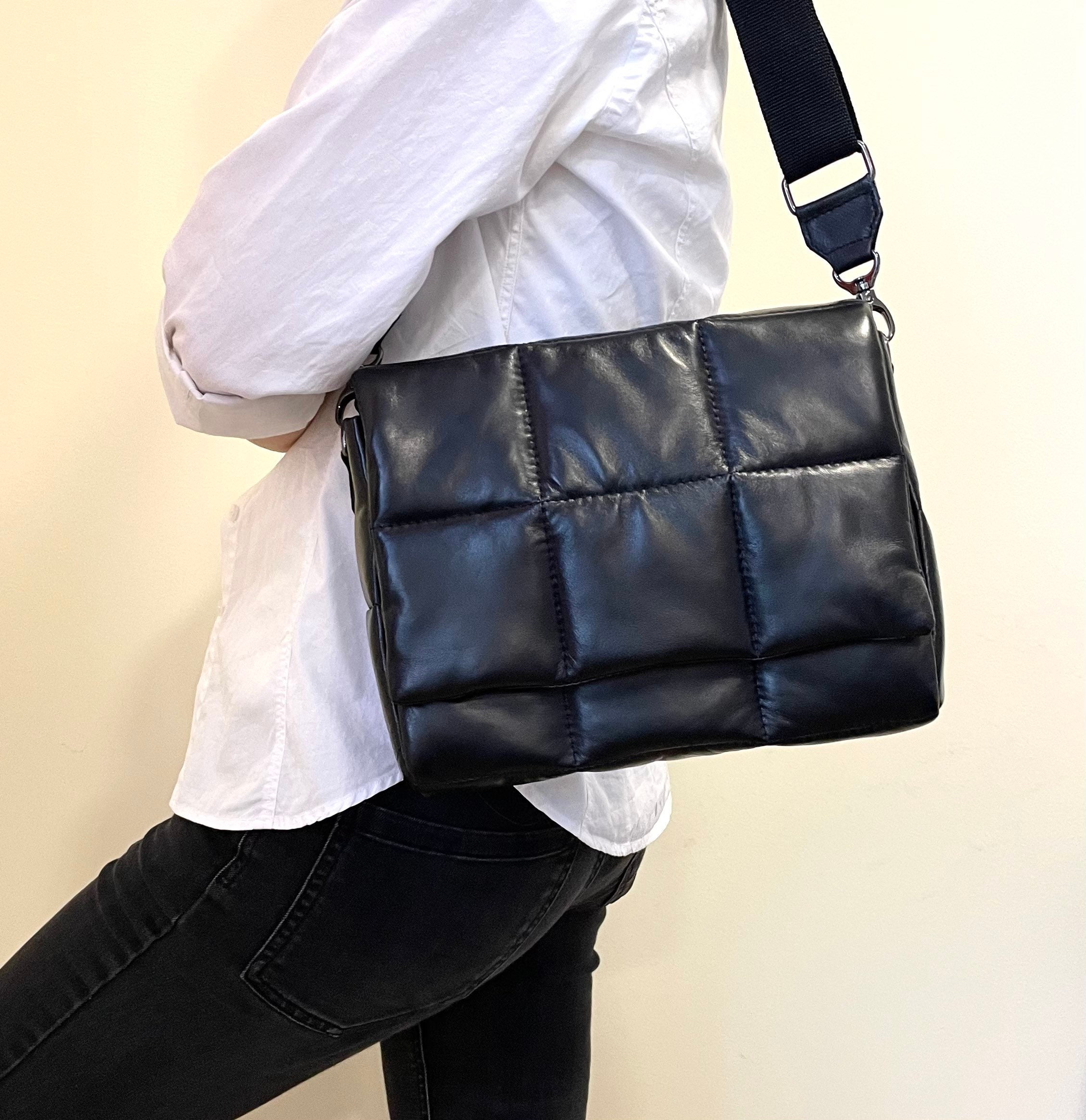 OWGSEE Puffer Tote Bag, Small Crossbody Bag Lightweight Designer Nylon  Crossbody Bags for Women Shoulder Dumpling Bag
