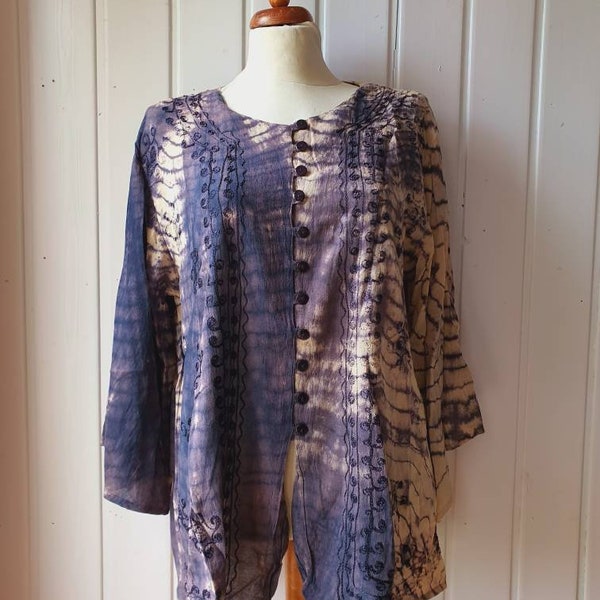 Bestickte,und gefällig weit geschnittene Batik Bluse,Gr.XL,42/44