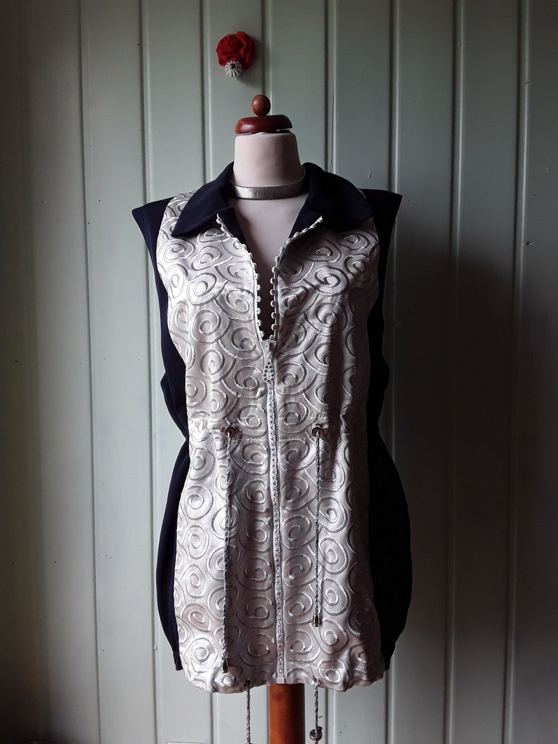 textured embroidered long vest in silver and dark blue Elegant