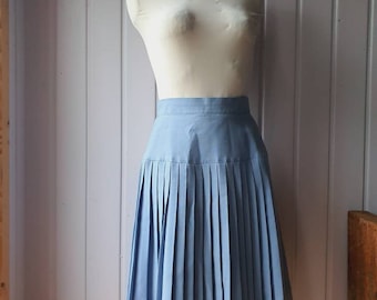 Bezaubernder Vintage Faltenrock in einem hellen Blau,Gr.36