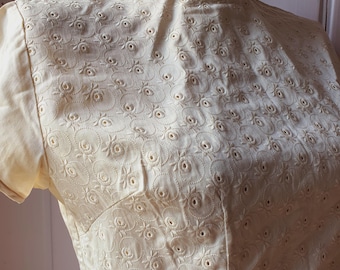 Antique blouse with embroidery size 36/38