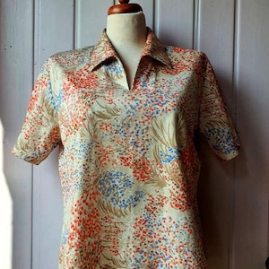 Mid Century vintage short sleeve blouse, floral, size 40