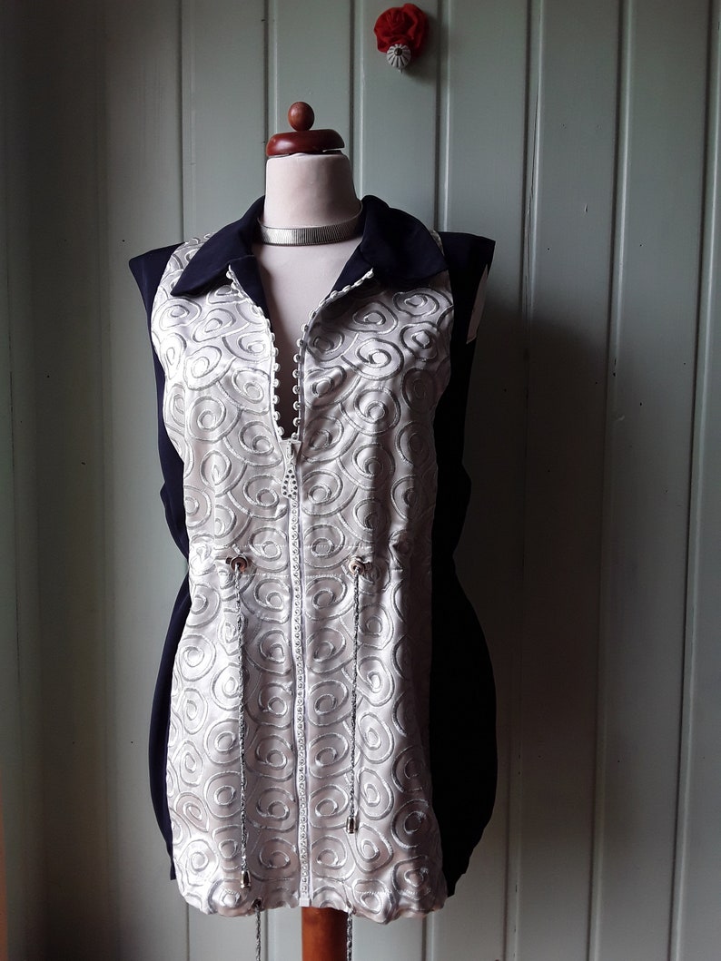 textured embroidered long vest in silver and dark blue Elegant