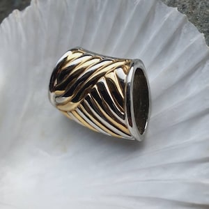 Vintage scarf ring pendant, gold/silver braided pattern