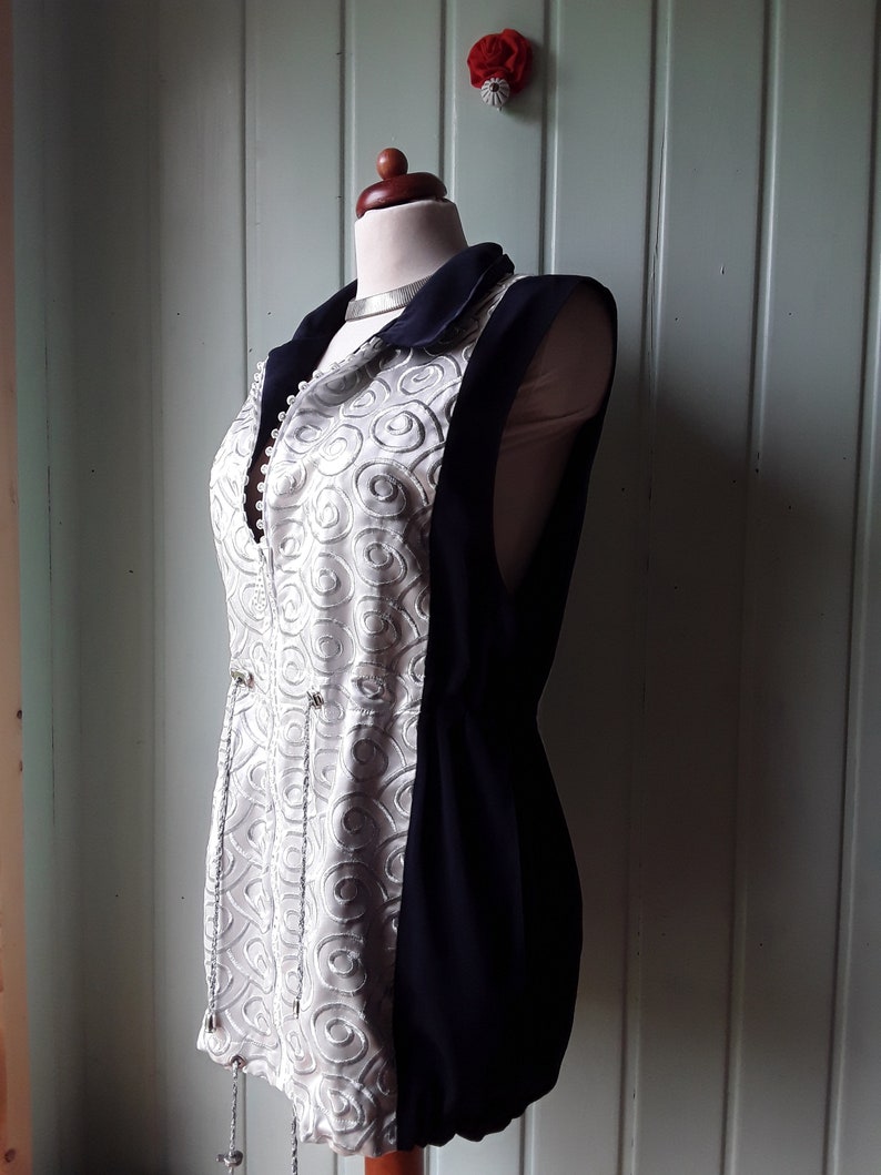 textured embroidered long vest in silver and dark blue Elegant