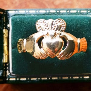Vintage 9ct Gold Celtic Claddagh Ring, Fully British Hallmarked Irish Claddagh Ring, 9k Gold Vintage Ring, UK P 1/2, US 8