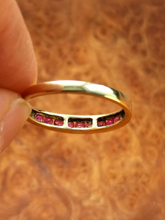Vintage 9ct Solid Gold Ruby Half Eternity Ring, F… - image 8