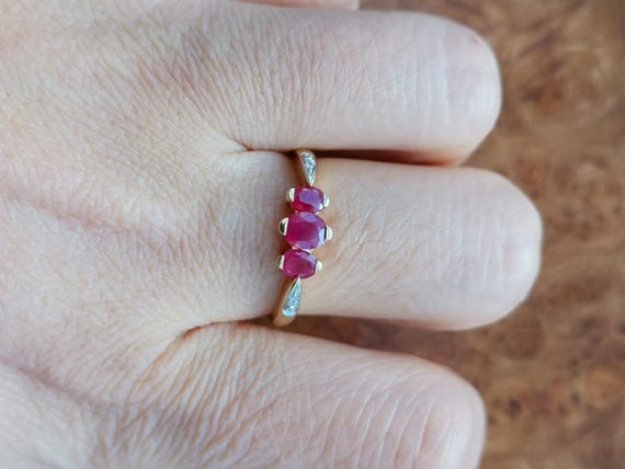 Vintage 9ct Solid Gold Ruby & Diamond Half Eterni… - image 9