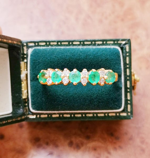 Vintage 18ct Solid Gold Emerald and 0.10ct Diamond Half Eternity Ring, UK/English Hallmarked 18k Gold Ring, British Vintage, UK P, US 7.75