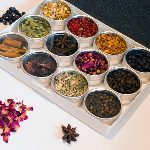 12 Pc Gin Lover Gift Set Personalised Gin & Tonic Botanicals Etsy UK