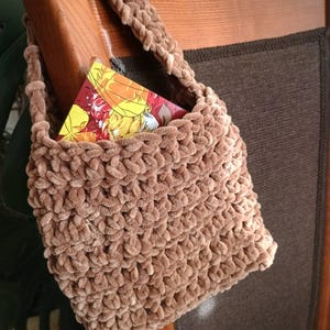 Crochet pattern: fluffy soft bag, plush bag - little tote pdf tutorial ENGLISH, handmade