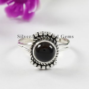 Round Black Onyx Ring, Light Weight Ring, 925 Sterling Silver Ring, Black Onyx Dainty Ring, Gift for her, December Birthstone, Handmade Ring