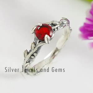 Natural Garnet Ring, 925 Sterling Silver Ring, Leaf Design Ring, Dainty Ring, Gift for her, Designer Ring, Gemstone Ring, Engagement Ring