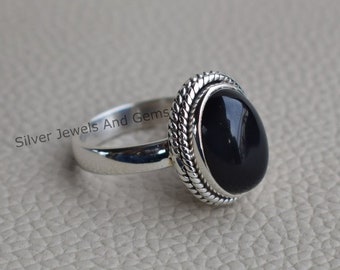Handmade Oval Black Onyx Ring: Twisted Wire Sterling Silver Ring