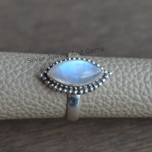 Anillo de piedra lunar, anillo hecho a mano para ella, plata de ley 925, regalo para hermana, anillo de aniversario, anillo de piedra preciosa, anillo de piedra lunar de fuego azul