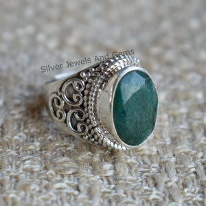 Emerald Gemstone Ring, Handmade 925 Sterling Silver Ring, May Birthstone Ring, Oval Emerald Designer Ring, Gift for her, Promise Ring