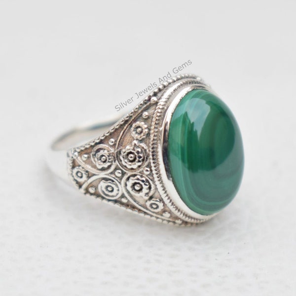 Anello in malachite naturale - Anello fatto a mano - Anello in argento sterling 925 - Anello di design in malachite ovale - Pietra portafortuna del Toro - Anello con promessa