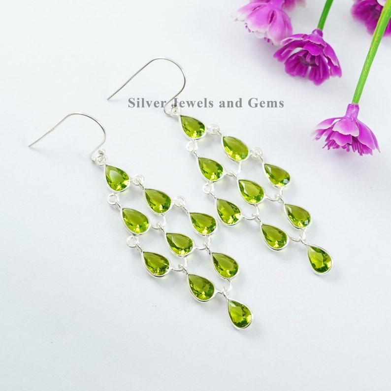 Natuurlijke Peridot oorbellen, ambachtelijke design oorbel, 925 sterling zilver, cadeau voor haar, lange oorbel, handgemaakte oorbellen, bruiloft oorbellen afbeelding 2