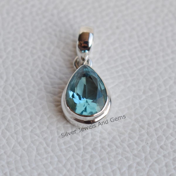 Colgante de topacio azul natural-Colgante de plata hecho a mano-Colgante de plata de ley 925-Colgante de topacio azul lágrima-Regalo para ella-Colgante de aniversario