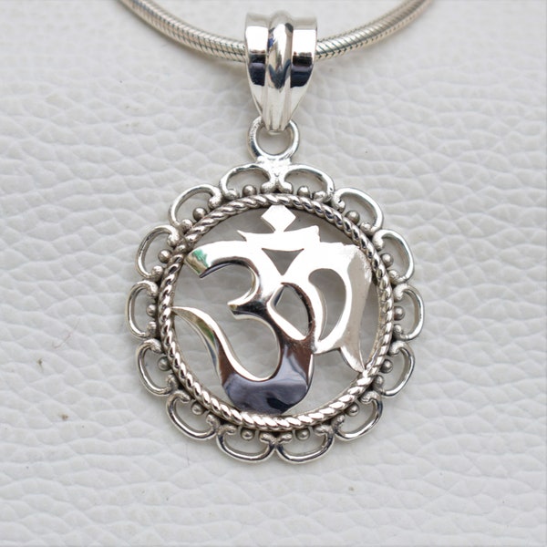 Sterling Silver Om Pendant-Handmade Silver Pendant-925 Sterling Silver Pendant-Designer Om Pendant-Gift for Her-Om pendant Necklace