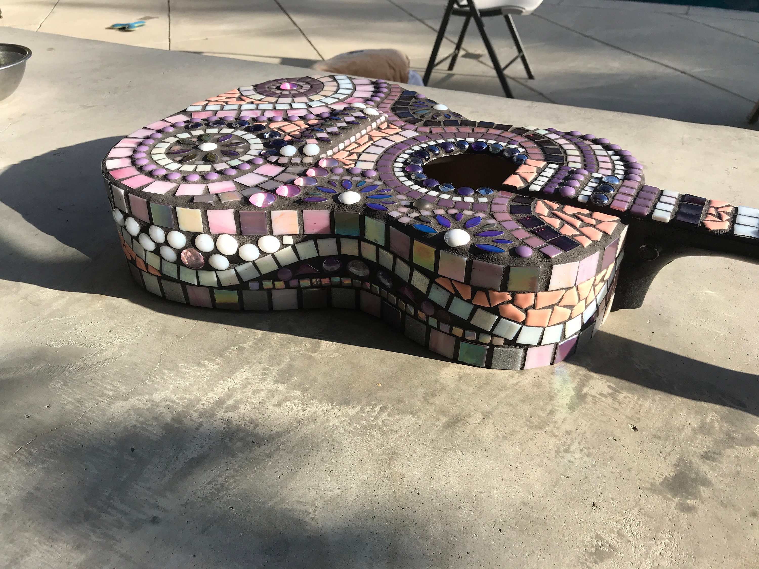 ギター Mosaic China Cat Sunflower Mosaic Guitar by Emily Dwan — EMILY DWAN