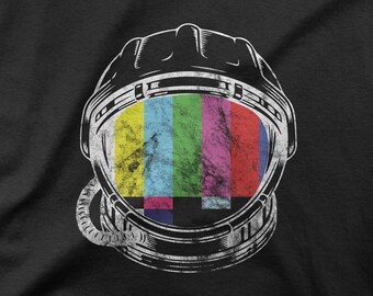 Retro Astronaut T-Shirt: Vaporwave Space Helmet Tee