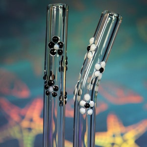 Black & White Flower Glass Drinking Straw Set