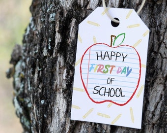 Apple Happy First Day of School Gift tag, Back to school printable tag, Teacher gift tags, Instant download, First Day of school favors